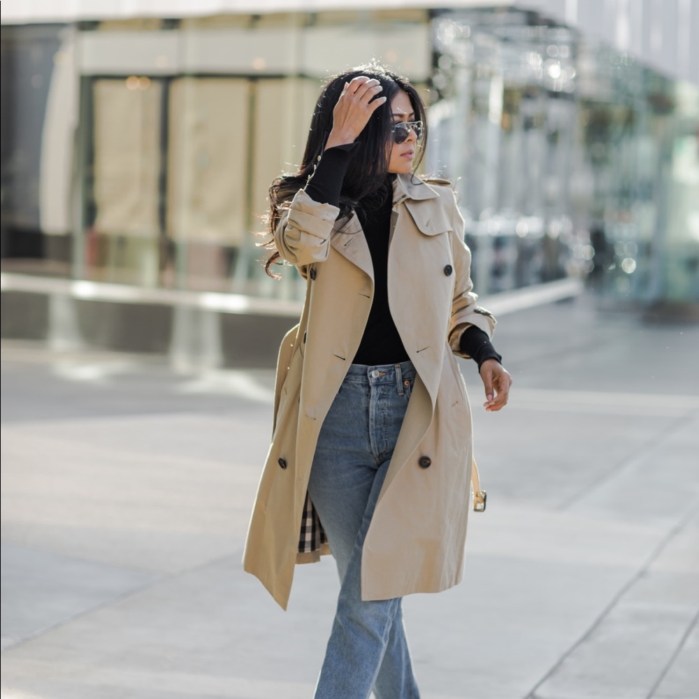 Preowned, 100% Authentic Burberry Heritage Trench US 8